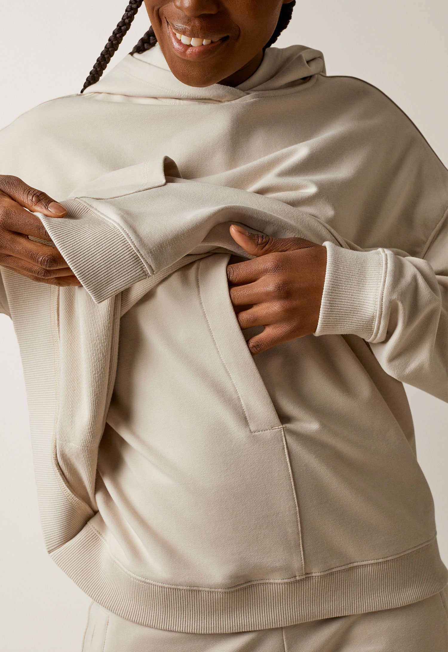 Hettegenser med ammefunksjon - Lys beige