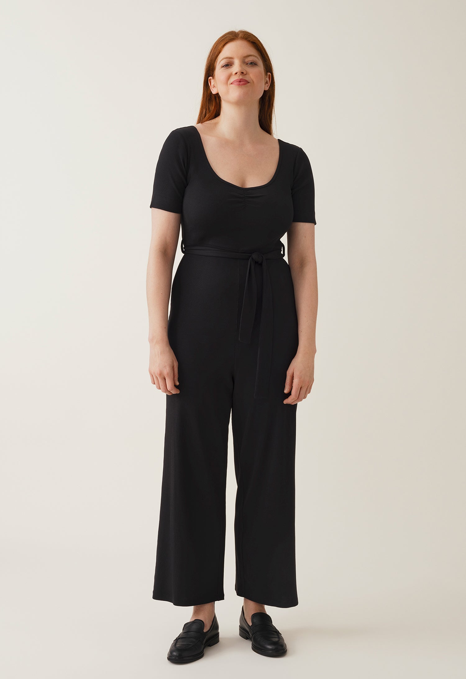 Ribbet gravidjumpsuit - Svart